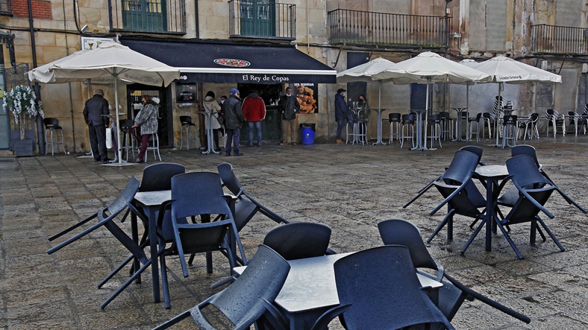 Terraza en la plaza Mayor. MARIO TEJEDOR