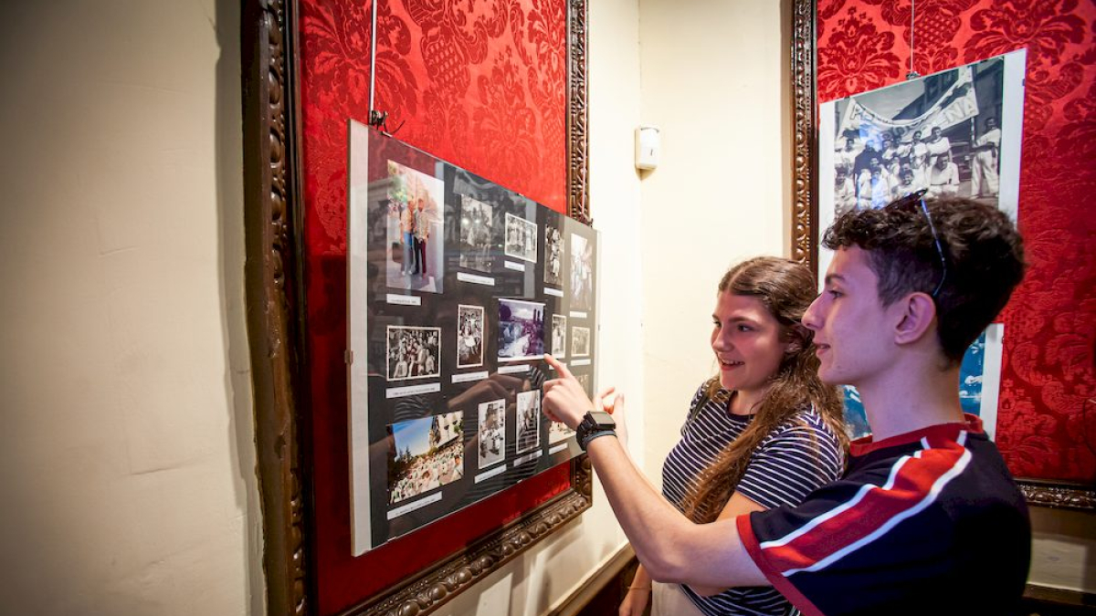 Las fotos antiguas de San Juan de la Peña Poca Pena se exponen en el Casino