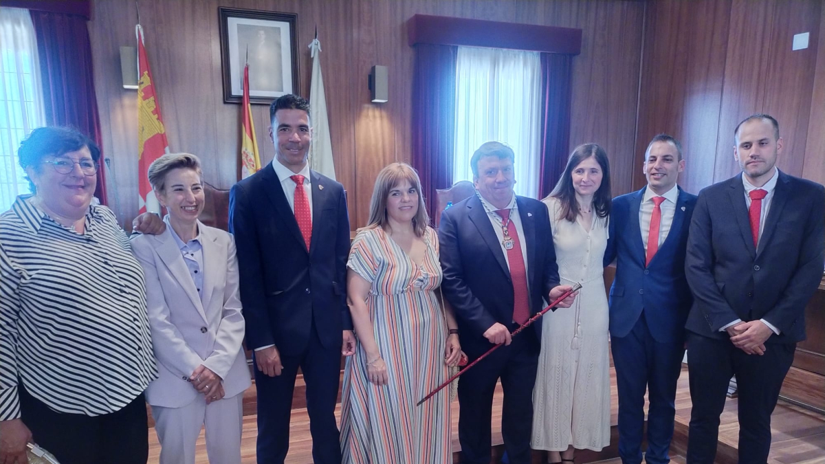 Constitución del Ayuntamiento de Almazán el pasado 17 de junio.