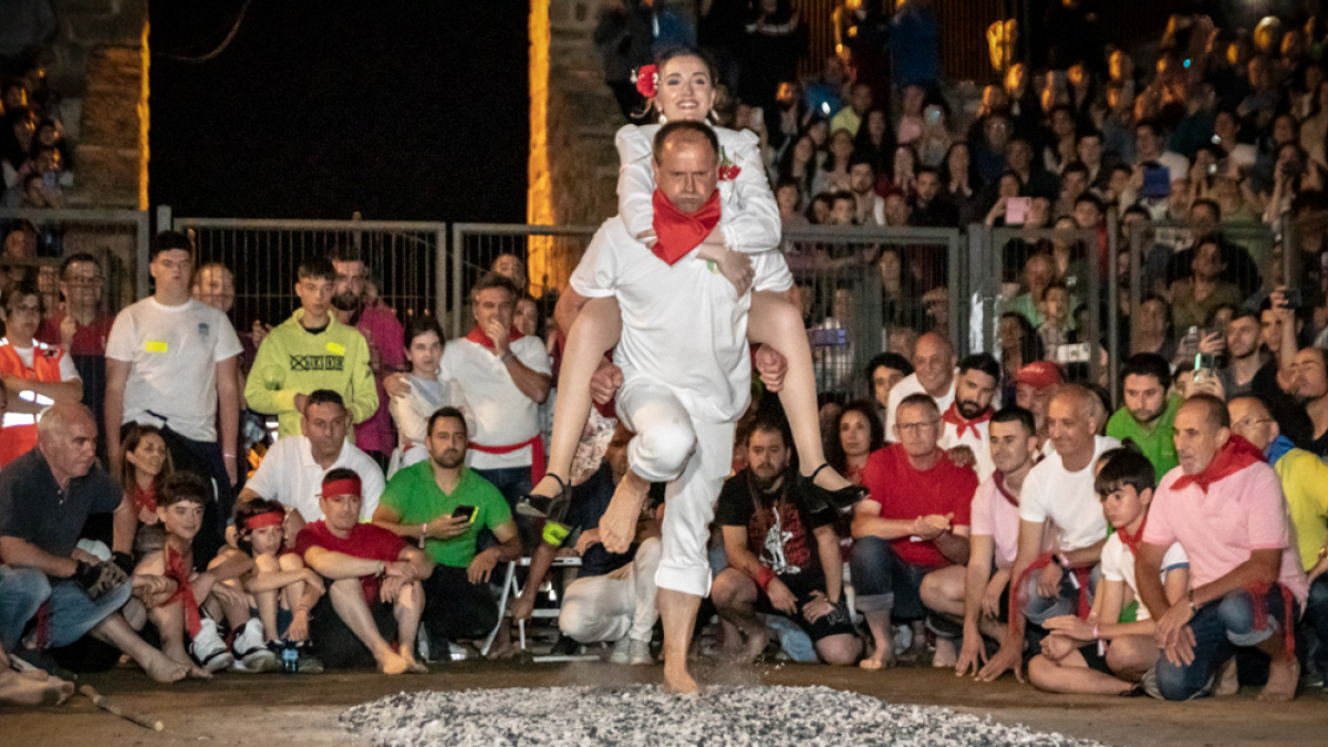 Paso del Fuego 2023 en San Pedro con un recinto abarrotado