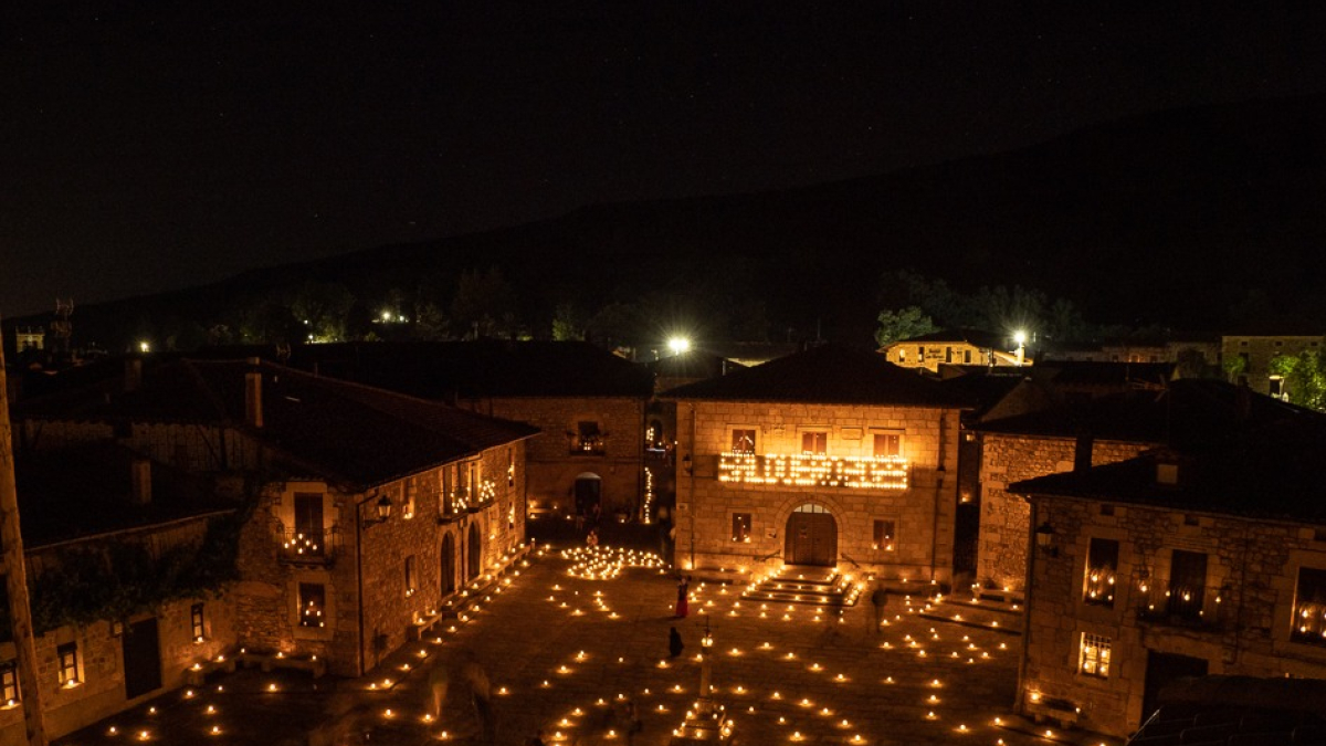 Salduero se ilumina con miles de velas en San Juan.