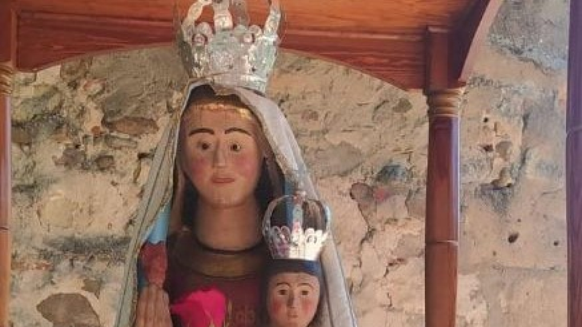 Talla de Nuestra Señora de Velacha.