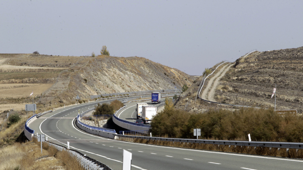 Variante de Ágreda de la A-15, por el momento único tramo en servicio de la unión entre Soria y Tarazona.