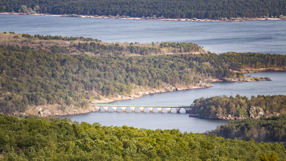 El embalse Cuerda del Pozo es el pulmón hidrológico de Soria.