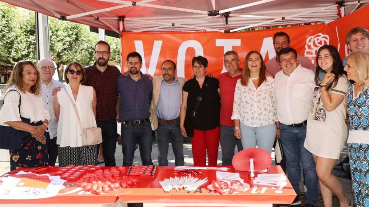 La candidatura del PSOE por Soria junto a Luis Tudanca. HDS
