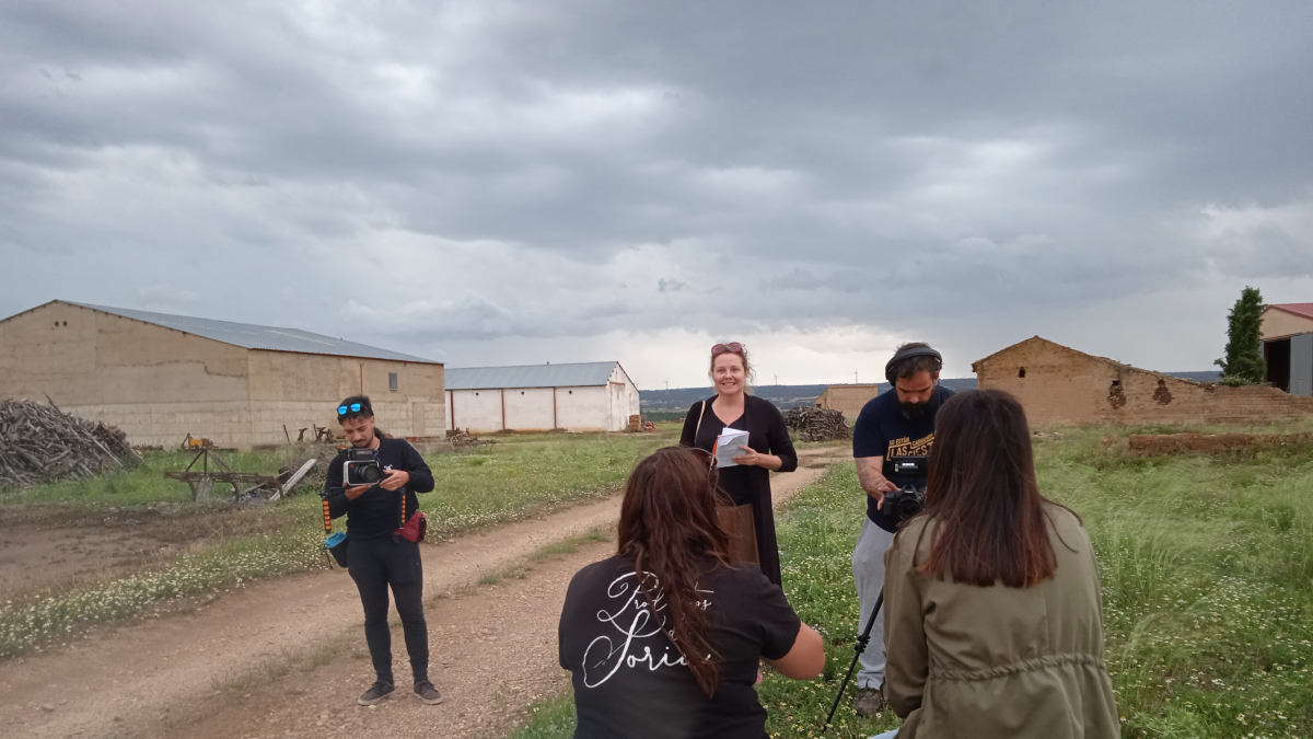 Fotografía del rodaje del corto documental realizado por Adema con mujeres de localidades rurales de la comarca.