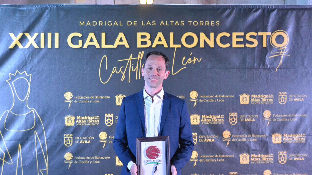Rodrigo Gómez fue reconocido como mejor directivo de Castilla y León.
