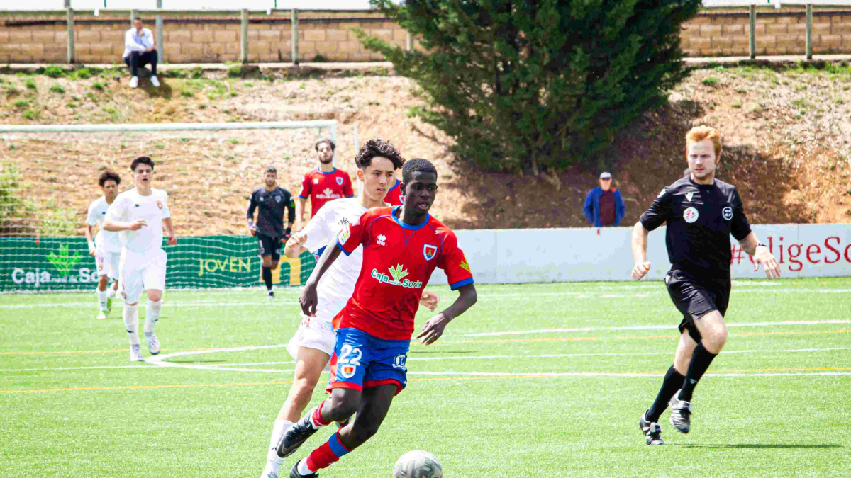 El extremo izquierdo del equipo juvenil numantino Hame Sussoho.