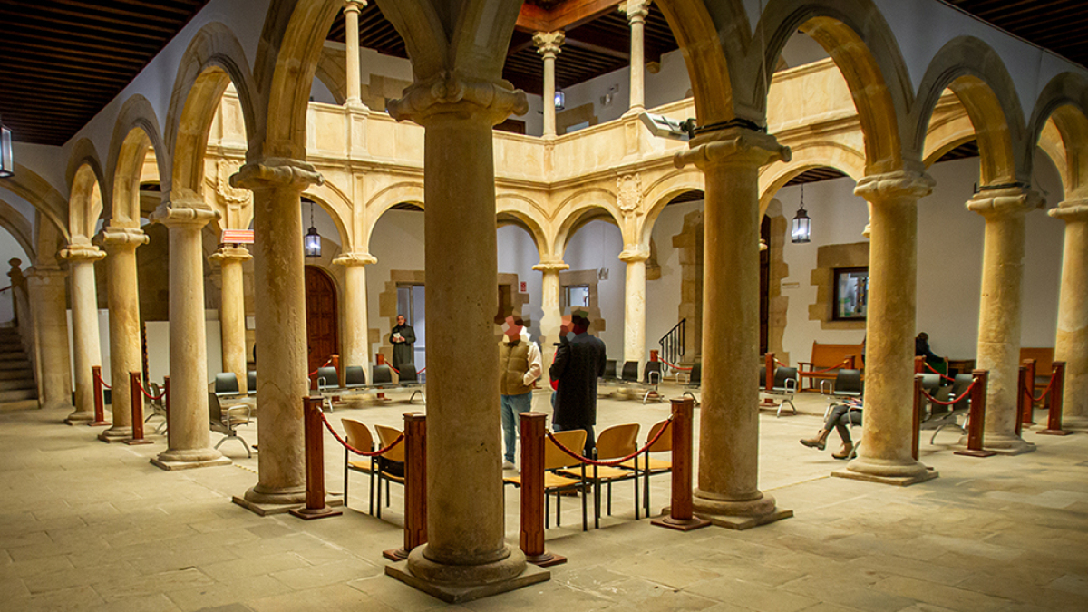Interior del edificio de los juzgados de Soria.