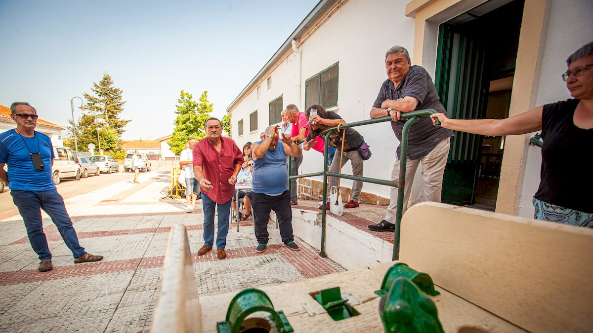 Tarde de juegos en la Barriada