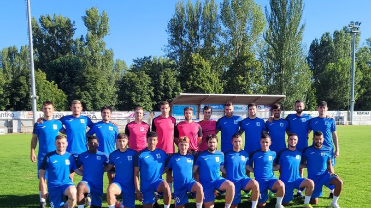 A las órdenes del nuevo entrenador, Pablo Cortés, la plantilla adnamantina comenzó a entrenar.