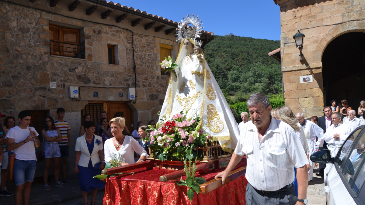 Imagen de archivo de la procesión de las fiestas de Salduero.