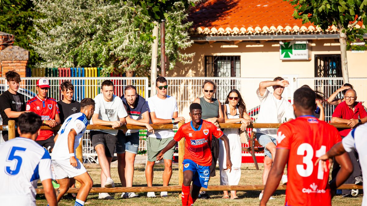 El CD Numancia empataba el pasado verano en Quintana contra el Deportivo Aragón
