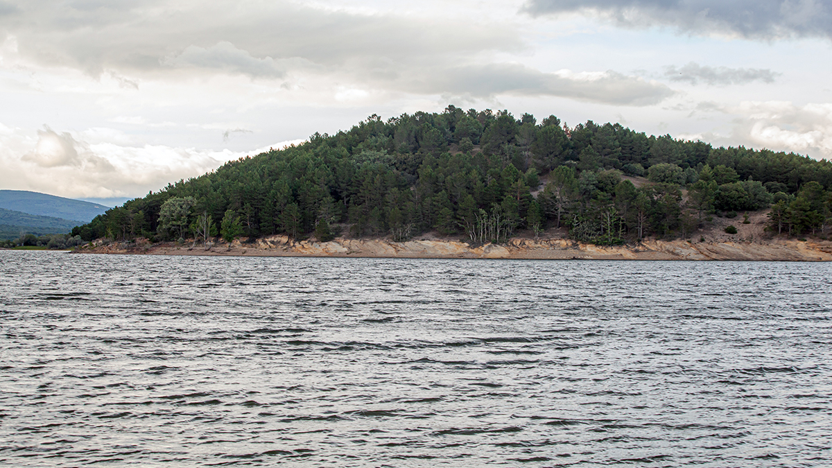 Embalse Cuerda del Pozo, en Soria.
