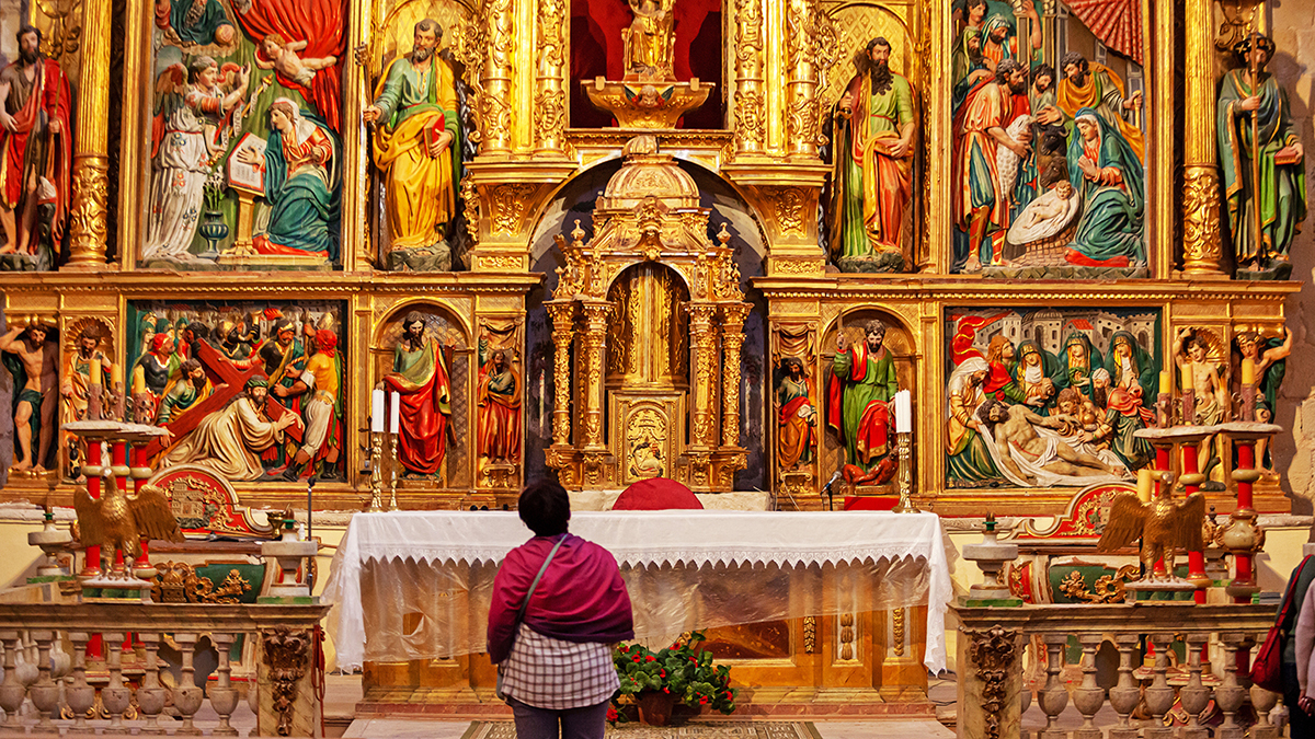 Retablo central de la iglesia de Nuestra Señora del Castillo en Calatañazor.