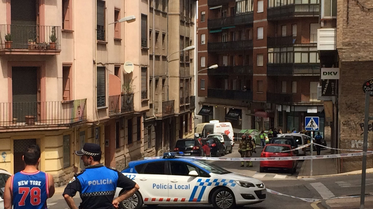La Policía Local en una de sus actuaciones.