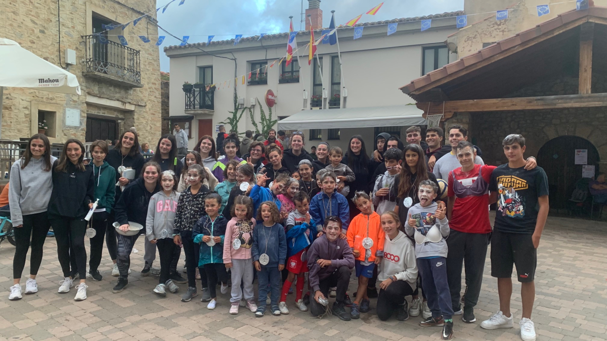 Vecinos y visitantes se han volcado en las actividades de la asociación La Peseta y El Rosco.