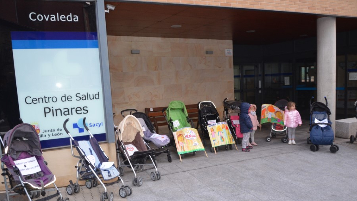 Movilización en Covaleda este invierno por el servicio de Pediatría.