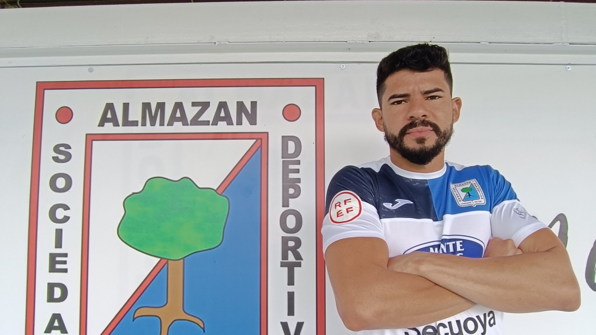 Leo Bahia refuerzo del Almazán para su delantera.