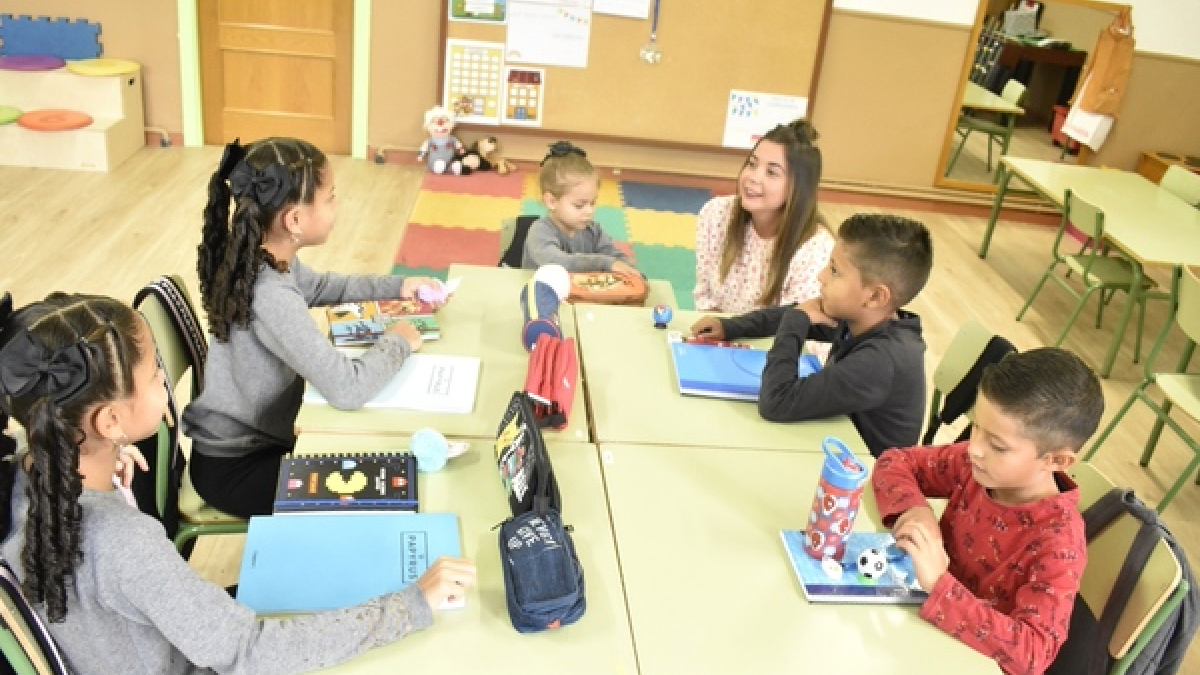 Los alumnos en su primer día de clase.