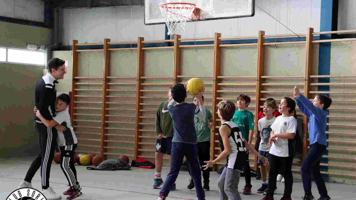 Los entrenamientos de la Escuela del CSB se desarrollan en el Pabellón Padre Eusebio Millán.