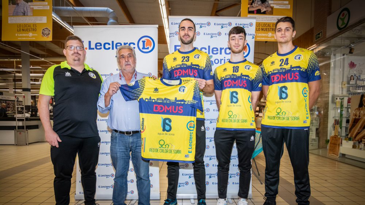 Presentación de la camiseta del Balonmano Soria para esta temporada.