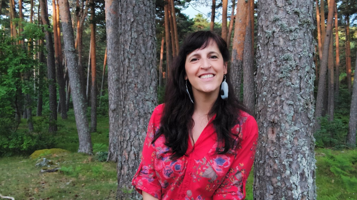 Rosana Abad, Cardelina, posa en los bosques de Pinares.