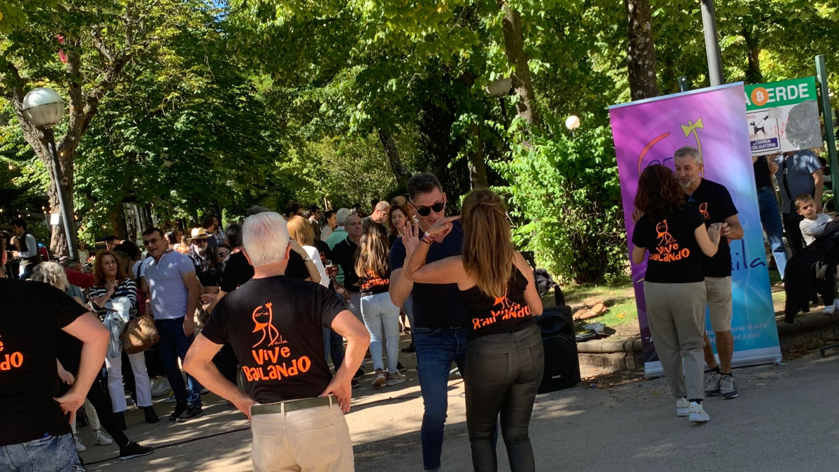 Sesión de baile de Soriabaila en la Dehesa.