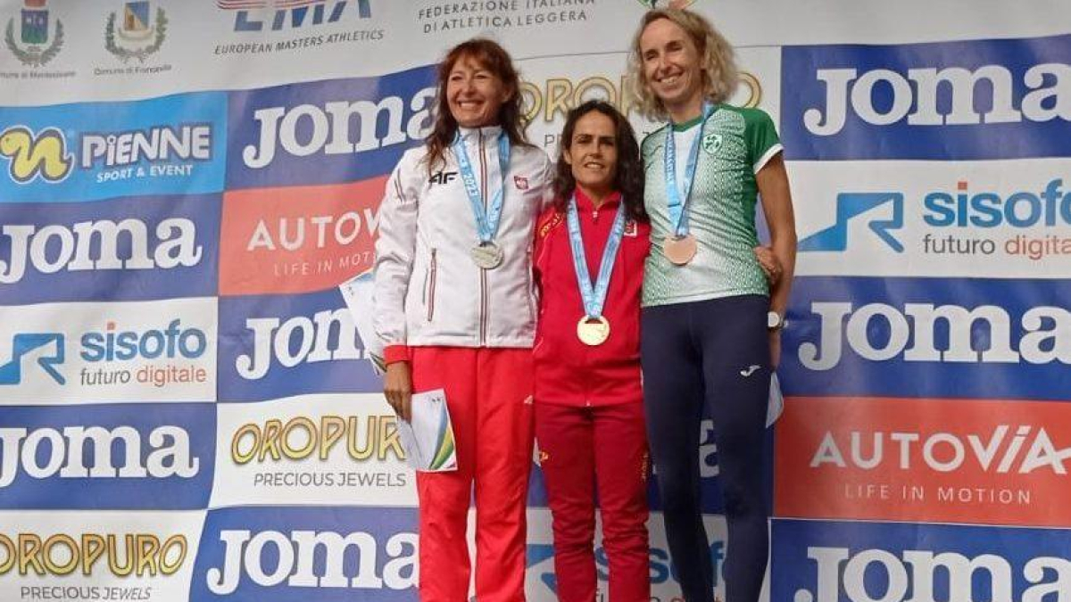 Elisa Hernández vuelve a subirse a los alto del podio