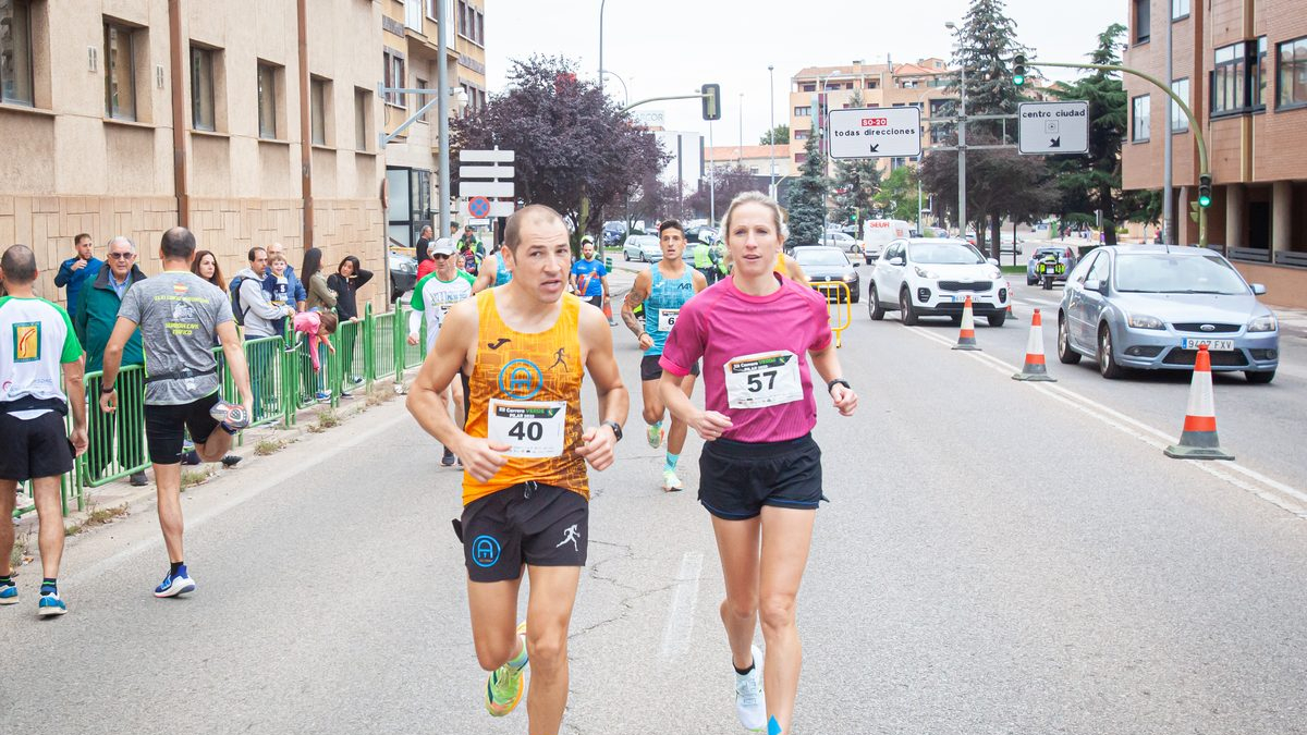 Atletismo por el Pilar a beneficio de ASPACE.