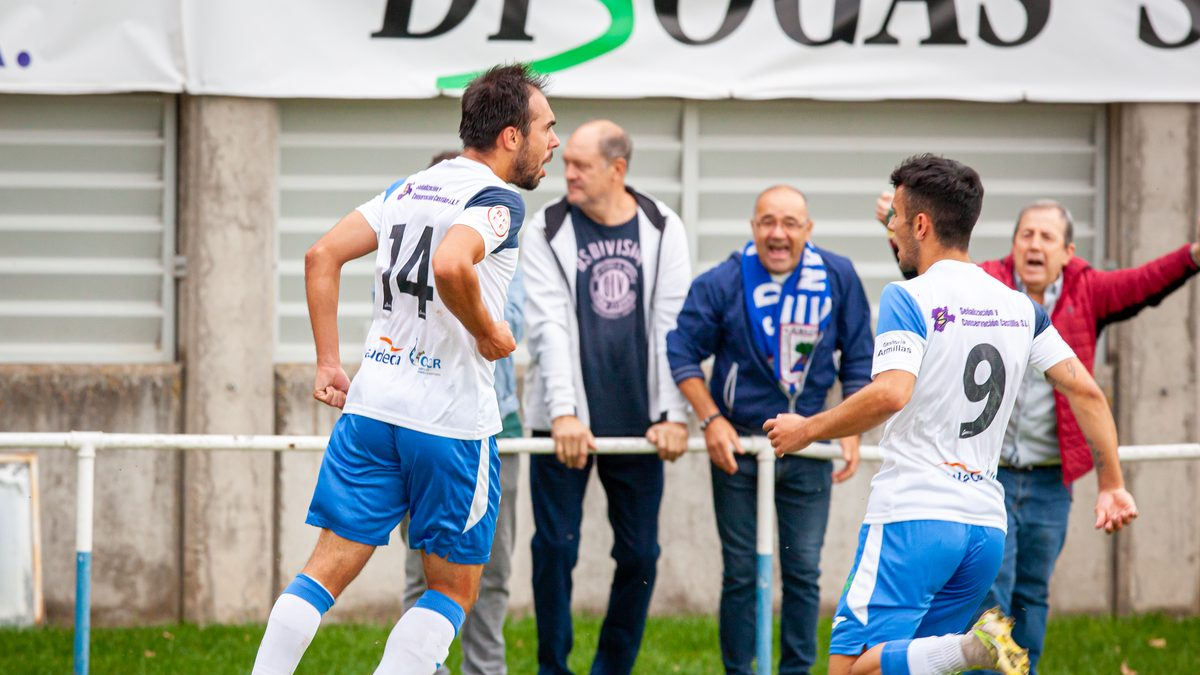 La SD Almazán peleó hasta el final por lograr el empate.