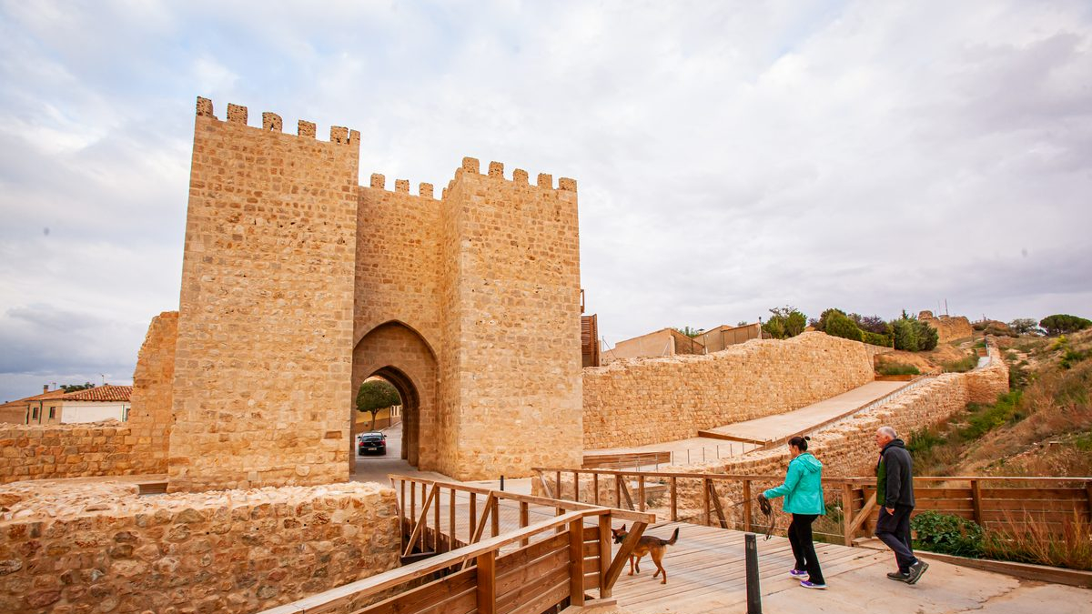 La Puerta del Mercado de Almazán