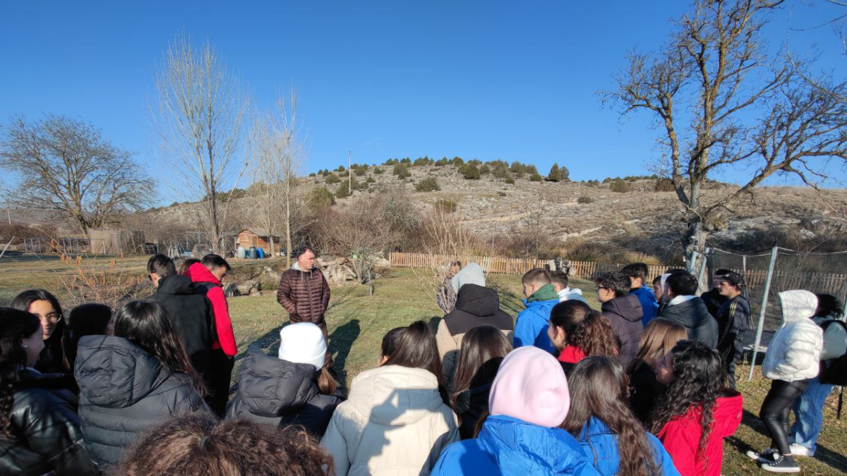 Alumnos de la zona de El Burgo y La Ribera del Duero durante una salida escolar.