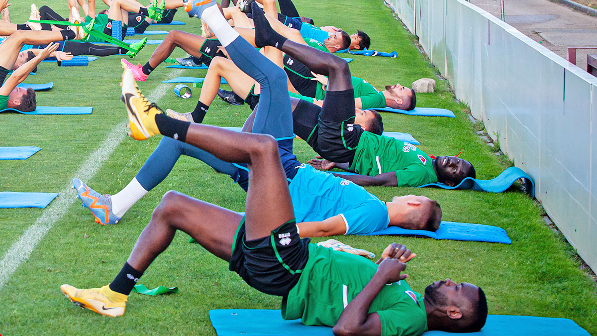 Moustapha y Diamanka en un entrenamiento en la Ciudad Deportiva.