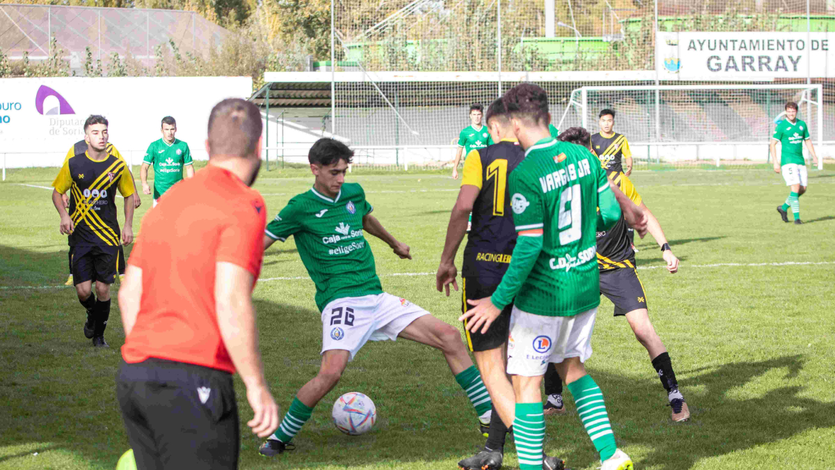 El San José se juega el liderato de la Regional en el derbi de la capital.