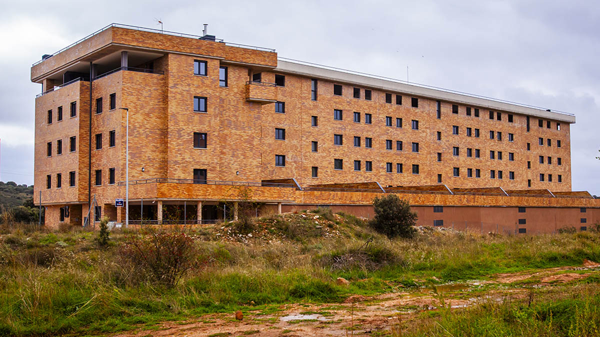 Panorámica del polémico edificio. MARIO TEJEDOR