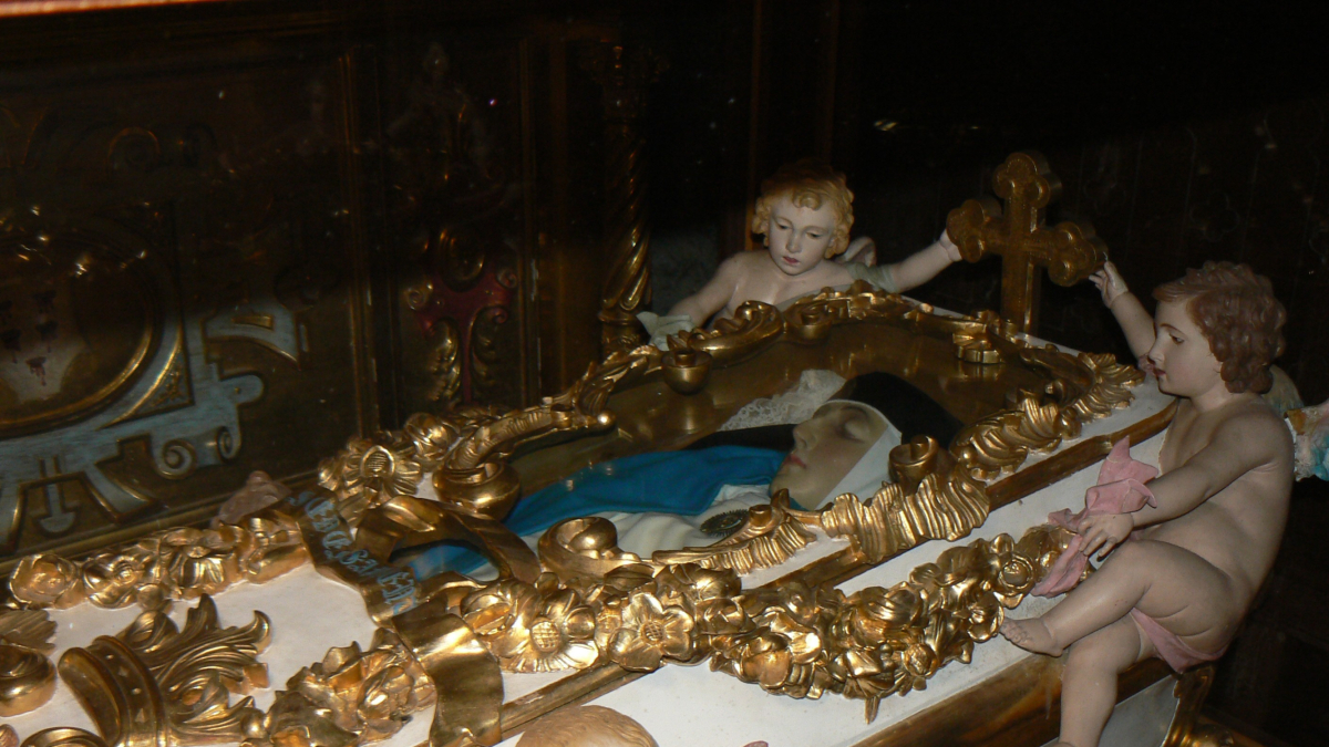 Sepulcro de Sor María de Jesús, en el convento de las Concepcionistas de Ágreda