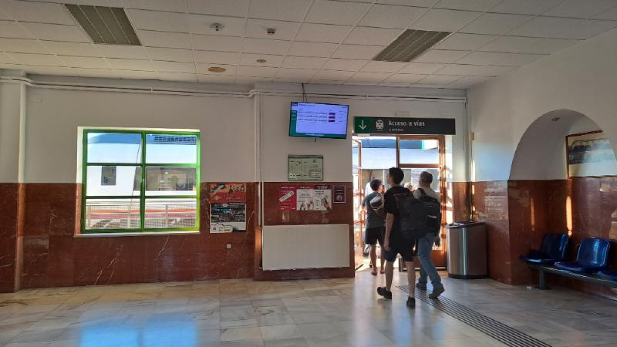 Interior de la estación de Renfe en Soria