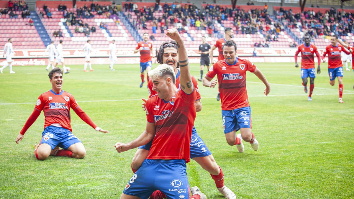 Los Pajaritos vuelven a sonreir con el CD Numancia