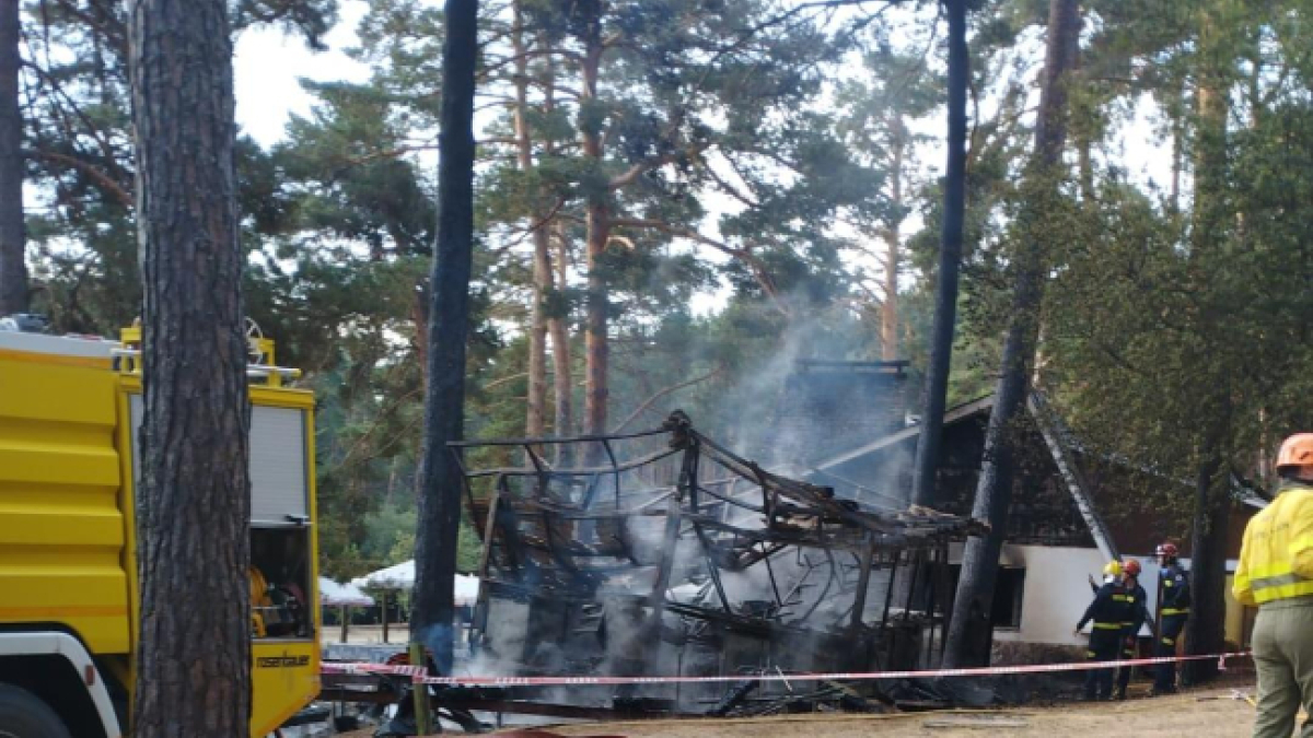 Incendio el verano que afectó al bar de Playa Pita.