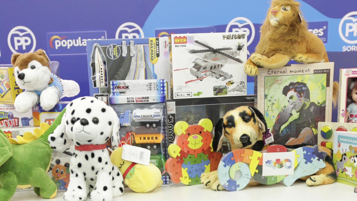 Juguetes recogidos en una campaña anterior de NNGG.