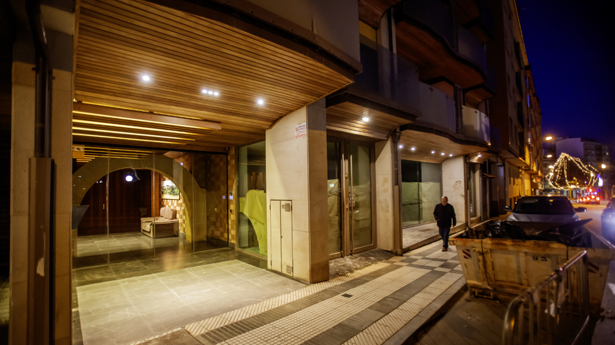 Exterior del local donde se instalará el nuevo restaurante. MARIO TEJEDOR