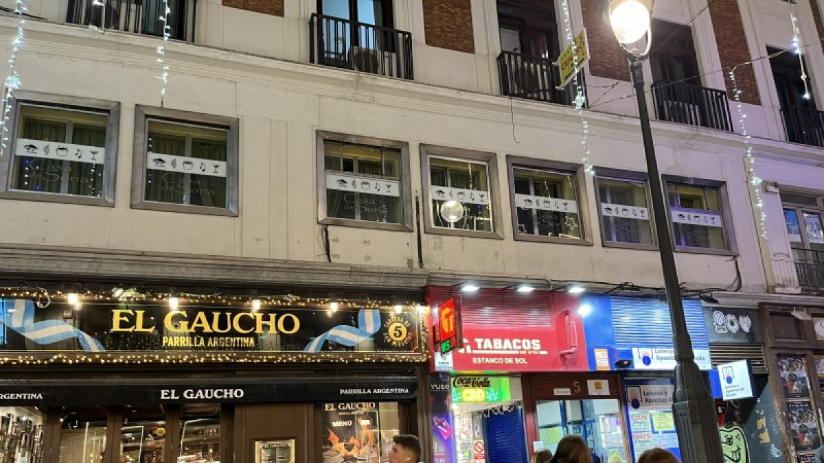 Edificio en cuya primera planta se encuentra la sede de la Casa de Soria en Madrid.HDS