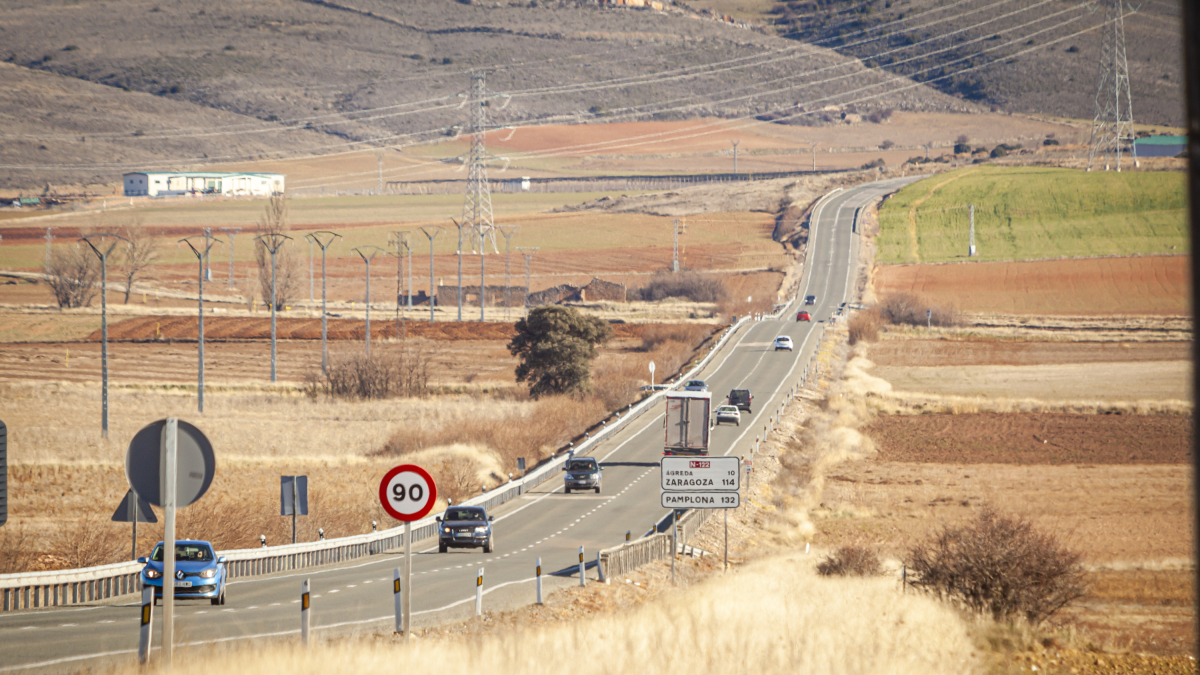 La N-122, que irá paralela a la A-15, en las proximidades de la variante de Ágreda. MARIO TEJEDOR