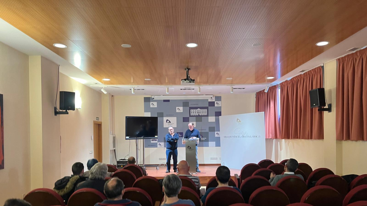 Reunión con empresarios este lunes en la Diputación.