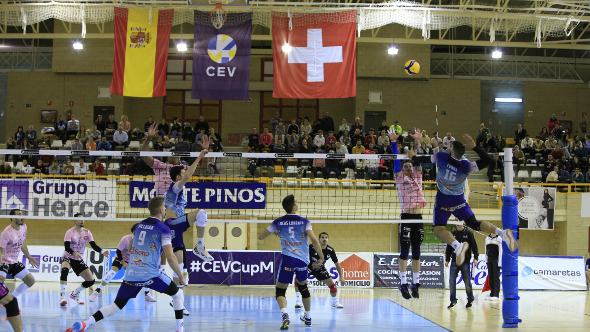 Imagen del partido del Grupo Herce ante el Chenois suizo.