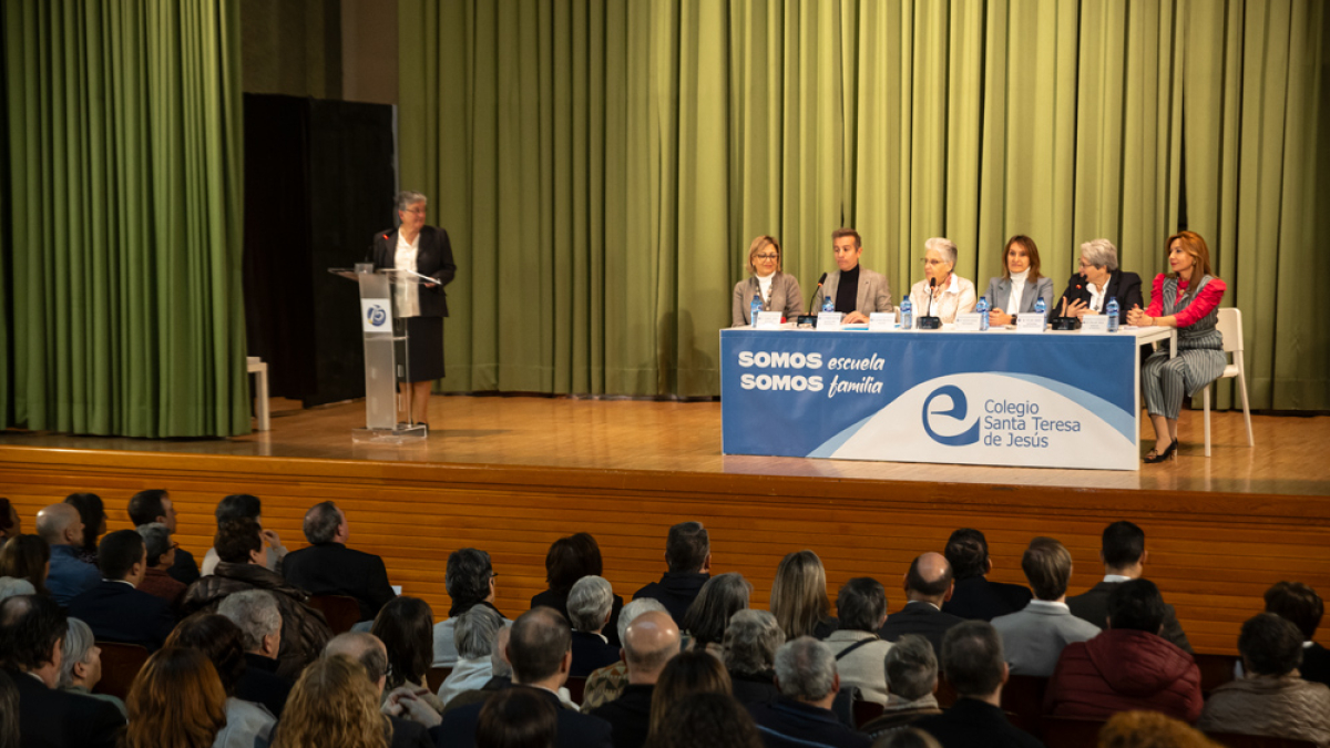 Acto conmemorativo del 75 aniversario de Escolapias en Soria.