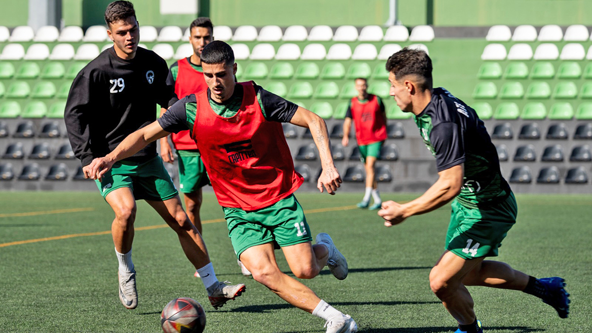 Jugadores del Atlético Paso durante un entrenamiento.