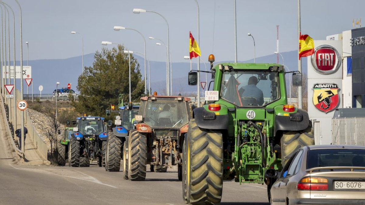 Tractorada por el polígono industrial Las Casas de Soria