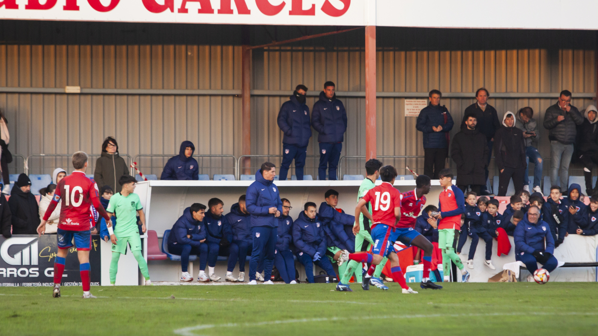 El equipo juvenil rojillo necesita sumar de tres en tres para aliviar su situación.